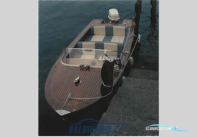 MOLINARI Piviere Motorboot 1971, mit Evinrude E25DE motor, Italien