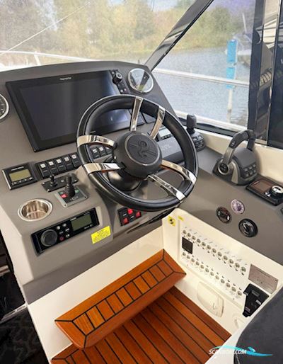 Marex 375 Motorboot 2021, mit Volvo D4 320 A-G motor, Deutschland