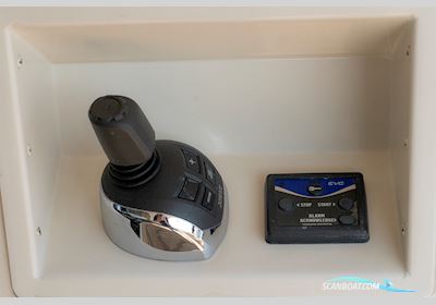 Marquis 500 Coupe Motorboot 2009, mit Volvo Penta Ips 600 motor, Kroatien