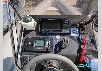 Master 730 0Pen Motorboot 2012, mit Mercury motor, Frankreich