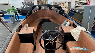 Maxima 650 Flying Lounge Motorboot 2025, Dänemark