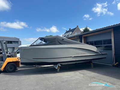 Maxima 680 Sport Lounge Motorboot 2025, mit Suzuki motor, Niederlande