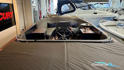 Maxima 720 Retro Motorboot 2022, Dänemark