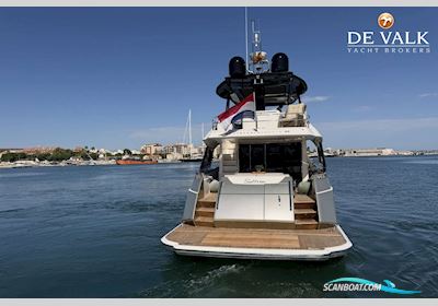 Monte Carlo Yachts 65 Motorboot 2015, mit Man motor, Spanien