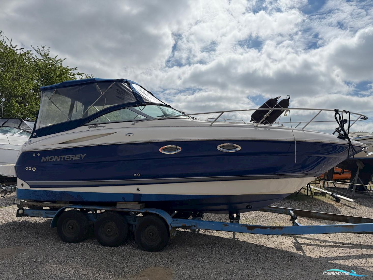 Monterey 245 Motorboot 2004, mit Mercruiser 5,0 motor, Dänemark