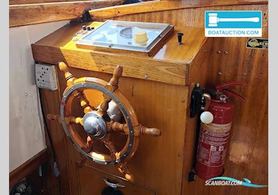 Motorboat 830 Motorboot 1974, mit Peugeot motor, Niederlande