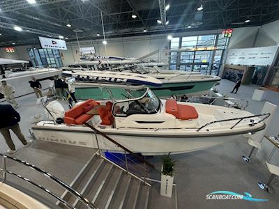 Nimbus T8 Motorboot 2024, mit Mercury motor, Frankreich