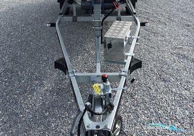 Olympic 520 Cabin Motorboot 2025, mit Mercury 4 Stroke motor, Dänemark