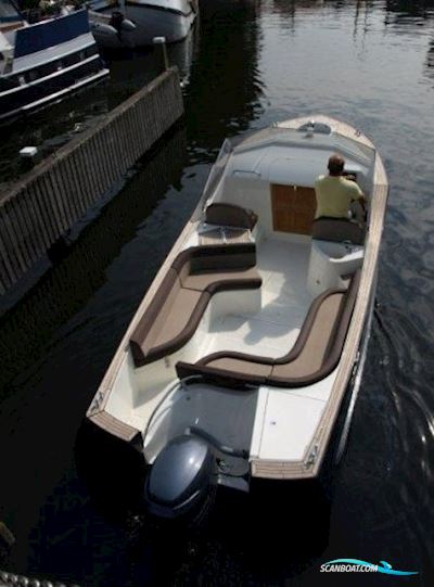 Oud Huijzer 700 Cabine Motorboot 2023, Niederlande