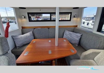Paragon 31 Flybridge Motorboot 2014, mit Volvo Penta motor, England