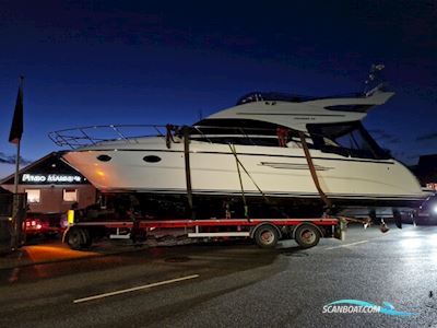 Princess 42 Flybridge Årg 2012. Den Nye Model...Solgt Motorboot 2012, mit Volvo Penta motor, Dänemark
