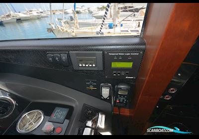Princess S72 Motorboot 2016, mit 2 x Caterpillar C32A 1723 HP motor, Estonia