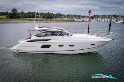 Princess V39 Motorboot 2015, mit 2 x Volvo D6-330 DP motor, England