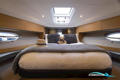Princess V39 Motorboot 2013, mit 2 x Volvo D6-330 DP motor, England