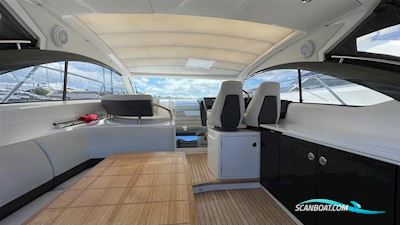 Princess V39 Motorboot 2013, mit 2 x Volvo Penta D6 motor, England
