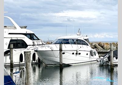 Princess V45 Motorboot 2012, mit Volvo Penta D6-370
 motor, Dänemark