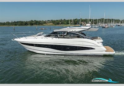 Princess V50 Motorboot 2024, mit 2 x Volvo Ips 650 motor, England