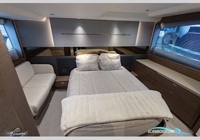 Princess V50 Motorboot 2024, mit 2 x Volvo Ips 650 motor, England