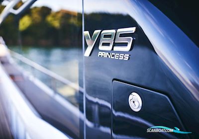Princess Y85 Motorboot 2025, mit Man V12 motor, England