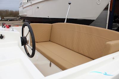 Qnap 500 + 9.8 PK Tohatsu & Cabrioletkap Qnap 500 + 9.8 PK Tohatsu & Cabrioletkap * Motorboot 2023, Niederlande