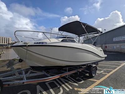 Quicksilver 555 Cabin Motorboot 2021, mit Mercury motor, England