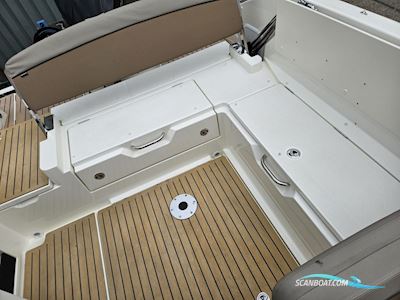 Quicksilver 675 Activ Cruiser Motorboot 54900, mit Mercury motor, Niederlande