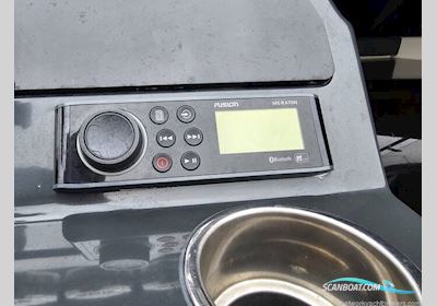 Quicksilver 875 Sundeck Motorboot 2022, mit Mercury motor, England