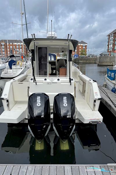 Quicksilver 905 Pilothouse Motorboot 2021, mit Mercury motor, England