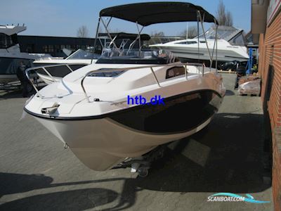 Quicksilver Activ 555 Cabin m/Mercury F100 hk Efi 4-Takt - Nedsat Påskepris ! Motorboot 2025, Dänemark