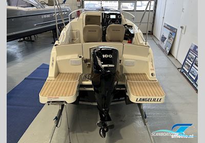 Quicksilver Activ 555 Cabin Motorboot 2022, mit Mercury F100 motor, Niederlande