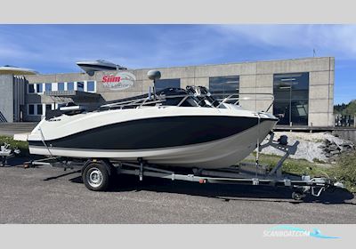 Quicksilver Activ 555 Cabin Motorboot 2021, mit Mercury 115 hk ELPT 4-takt motor, Dänemark