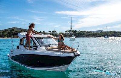 Quicksilver Activ 675 Weekend Med F200 Mercury DS XL V6 - Inkl. Udstyr - Kampagne Pris Motorboot 2024, Dänemark