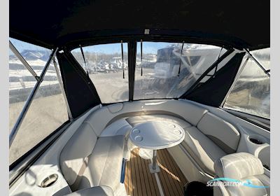 Regal 2450 Cuddy Motorboot 2005, mit Mercruiser motor, England