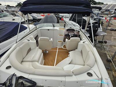 Regal 2450 Cuddy Motorboot 2005, mit Mercruiser motor, England