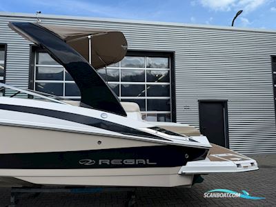 Regal 2500 bowrider Motorboot 2011, Niederlande