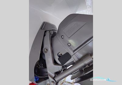 Regal 26 Express Motorboot 2023, mit Volvo Penta V8 300 EVC motor, Czech Republic