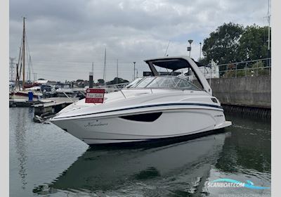 Regal 28 Express Motorboot 2014, mit Mercruiser motor, England