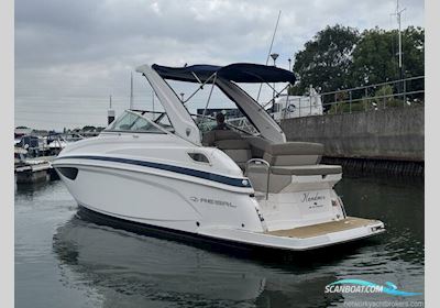 Regal 28 Express Motorboot 2014, mit Mercruiser motor, England