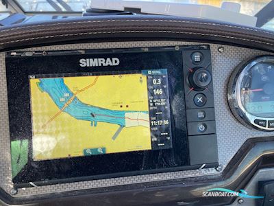 Regal 28 Express Motorboot 2014, mit Mercruiser motor, England