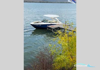 Regal LS4 Surf Motorboot 2023, mit Volvo Penta motor, England