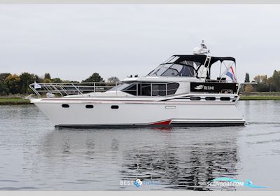 Reline 38SLX Motorboot 2002, mit Samenwerking tussen Vetus, gespecialiseerd in maritieme installaties, en Deutz, een Duitse fabrikant van hoogwaardige dieselmotoren, bekend om betrou motor, Niederlande