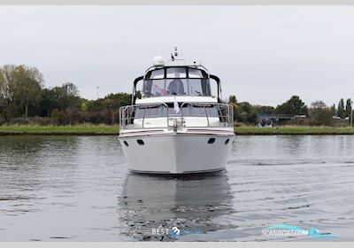 Reline 38SLX Motorboot 2002, mit Samenwerking tussen Vetus, gespecialiseerd in maritieme installaties, en Deutz, een Duitse fabrikant van hoogwaardige dieselmotoren, bekend om betrou motor, Niederlande