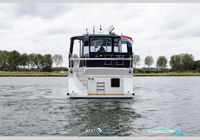 Reline 47SLX Motorboot 2004, mit Samenwerking tussen Vetus, gespecialiseerd in maritieme installaties, en Deutz, een Duitse fabrikant van hoogwaardige dieselmotoren, bekend om betrou motor, Niederlande