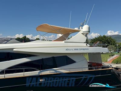 Riva 85 Opera Motorboot 2007, mit MTU 16V2000M91 motor, Italien