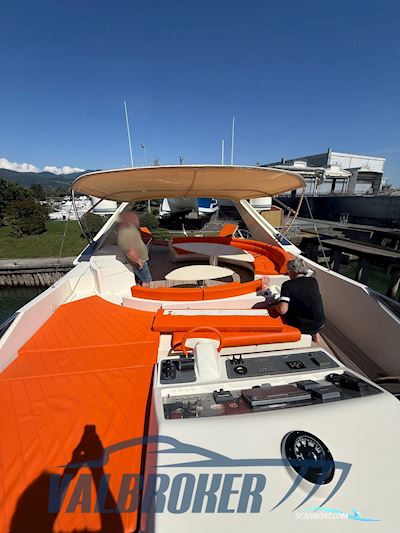 Riva 85 Opera Motorboot 2007, mit MTU 16V2000M91 motor, Italien