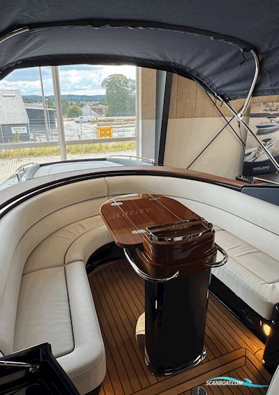 Riva Aquariva Super Motorboot 2022, mit Yanmar motor, Dänemark
