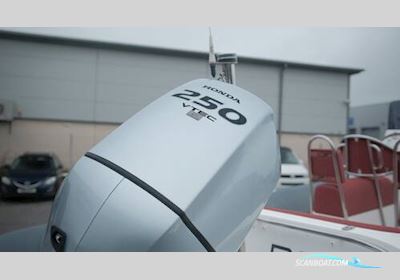 Scorpion Serket 8.1 Motorboot 2012, mit Honda motor, England