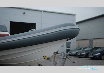 Scorpion Serket 8.1 Motorboot 2012, mit Honda motor, England