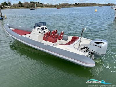 Scorpion Serket 8.1 Motorboot 2012, mit Honda motor, England