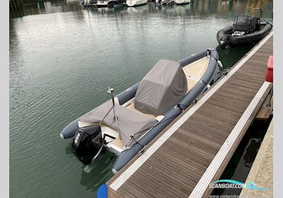 Scorpion Serket 88 Motorboot 2020, mit Mercury motor, England